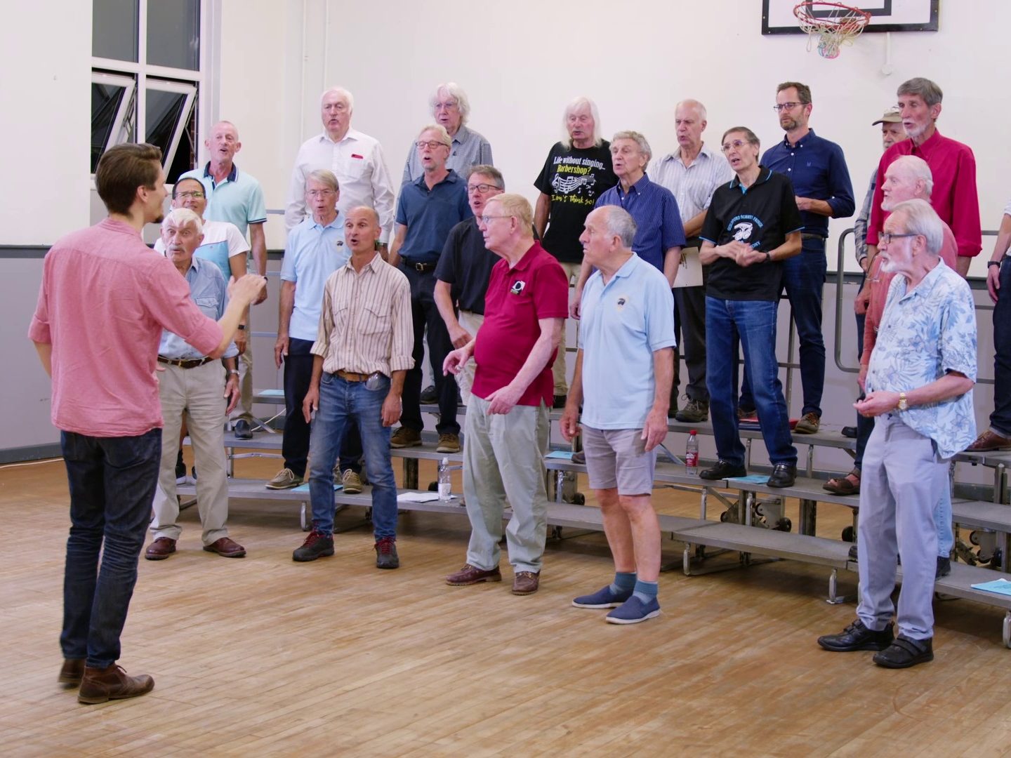 Duncan directing Surrey Fringe chorus